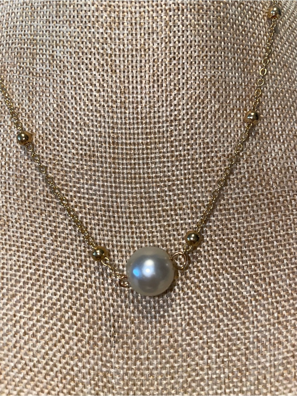 Classic Gold Pearl Station Necklace - White Pearl